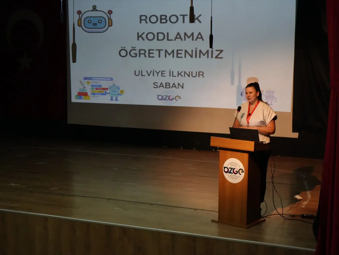 Anaokulu Velilerimizle Yeni Döneme Merhaba Dedik Robotik kodlama öğretmeni tanıtım sunumu